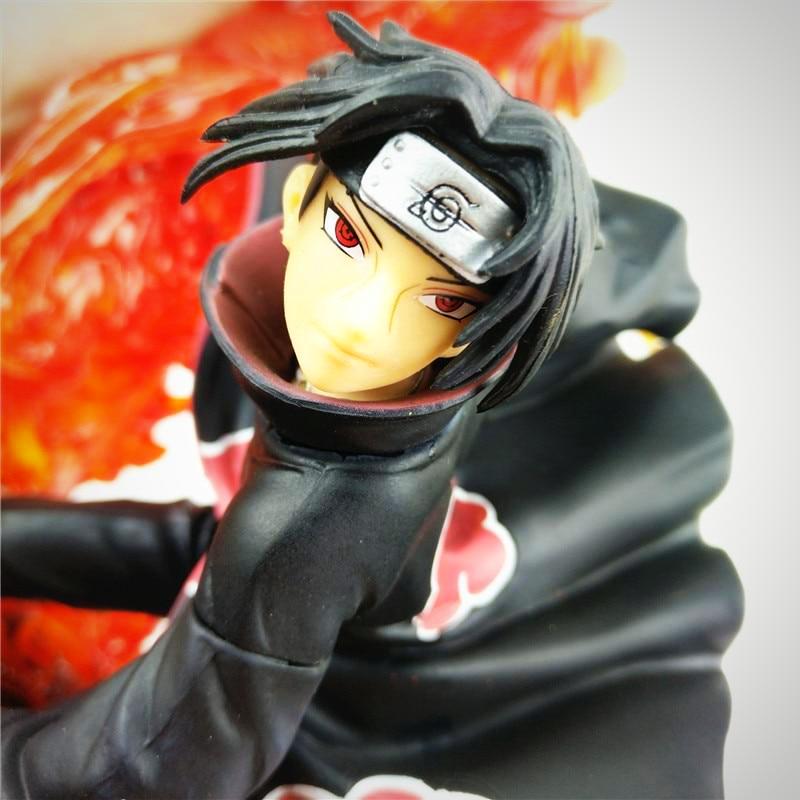 Figura Itachi Uchiha.